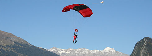 Fallschirm Tandemspringen Bei Locarno Im Tessin