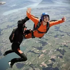 Solo skydive